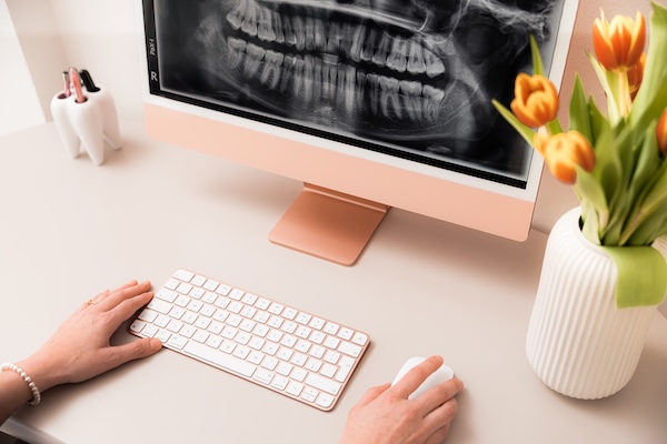 Prevence a léčba dásní – parodontóza a zánět dásní